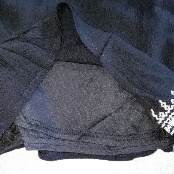 🎈 A little pair of dressy shorts ~ Medium - Picture 7 of 7